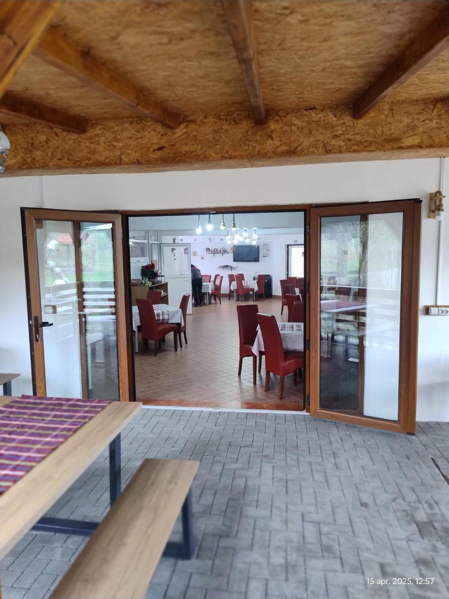 Cris & Mona Hotel Sapinta Ngoại thất bức ảnh